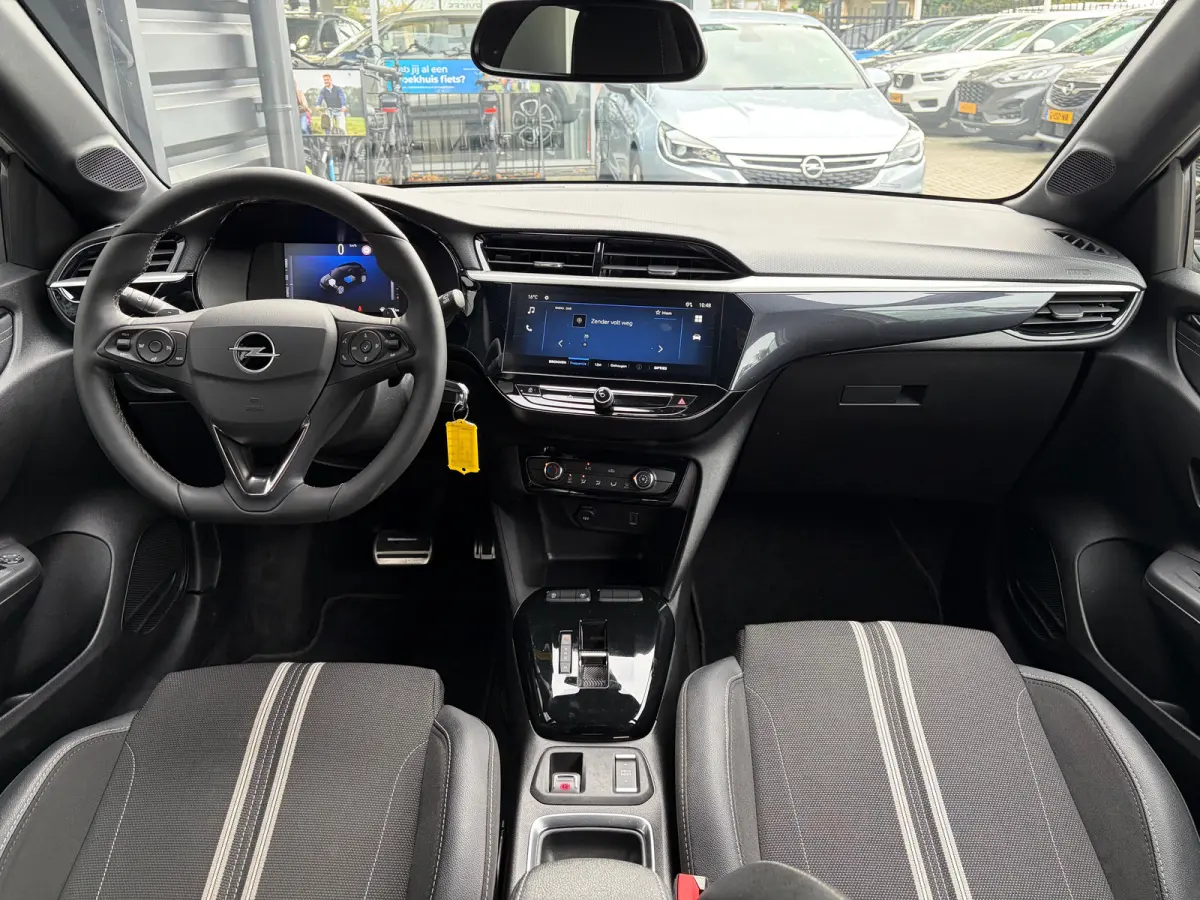 1.2 Turbo Hybrid 110 PK GS | DODEHOEK DETECTIE| CAMERA + PARKEERSENSOREN| APPLE CARPLAY/ANDROID AUTO| LED| DAB| SPORTSTOELEN| 16"LM-VELGEN| EERSTE EIGENAAR|