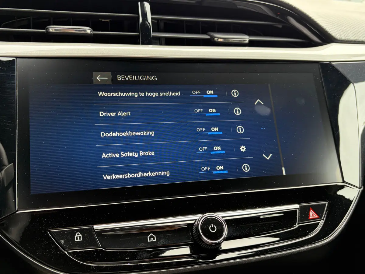 1.2 Turbo Hybrid 110 PK GS | DODEHOEK DETECTIE| CAMERA + PARKEERSENSOREN| APPLE CARPLAY/ANDROID AUTO| LED| DAB| SPORTSTOELEN| 16"LM-VELGEN| EERSTE EIGENAAR|