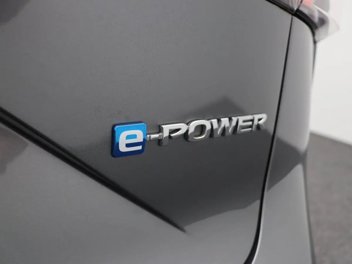 1.5 e-Power N-Connecta | Rondomzicht camera | Dodehoek detectie | Climate control | Stoel, stuur en voorruitverwarming | Panoramadak | Google maps |
