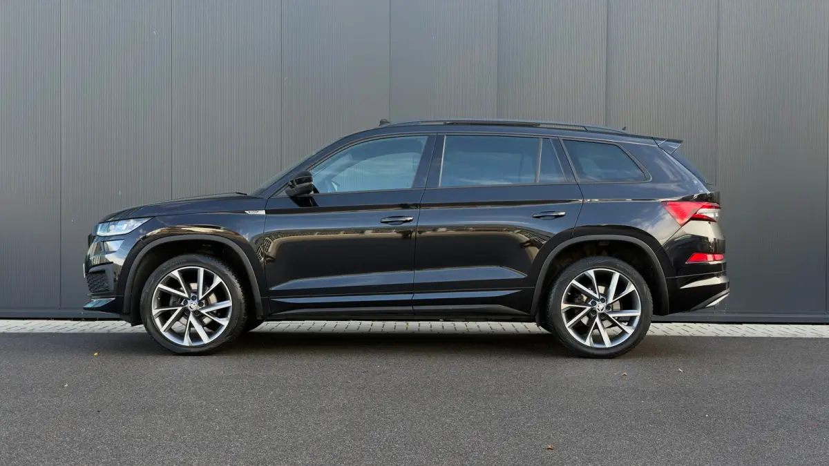 150pk 1.5 TSI Sportline Business | Panoramadak | Trekhaak | Adaptive Cruise | Keyless | Alcantara Stoelbekleding | 20" |