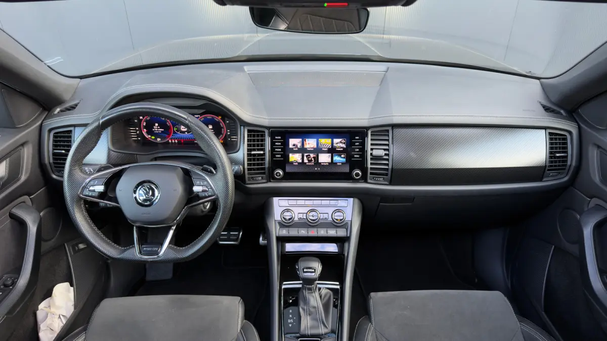 150pk 1.5 TSI Sportline Business | Panoramadak | Trekhaak | Adaptive Cruise | Keyless | Alcantara Stoelbekleding | 20" |