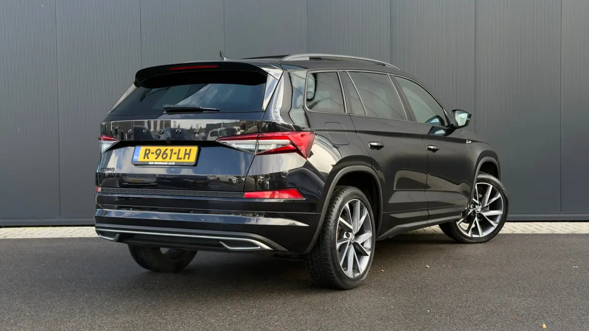 150pk 1.5 TSI Sportline Business | Panoramadak | Trekhaak | Adaptive Cruise | Keyless | Alcantara Stoelbekleding | 20" |