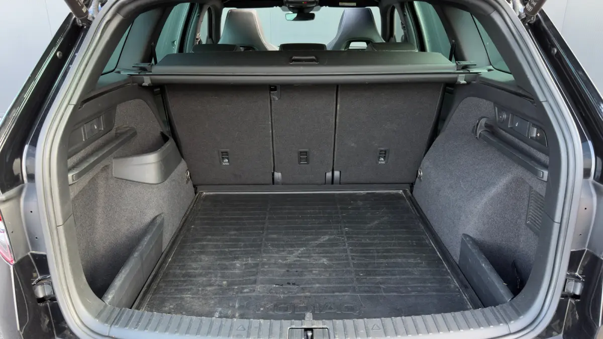 150pk 1.5 TSI Sportline Business | Panoramadak | Trekhaak | Adaptive Cruise | Keyless | Alcantara Stoelbekleding | 20" |