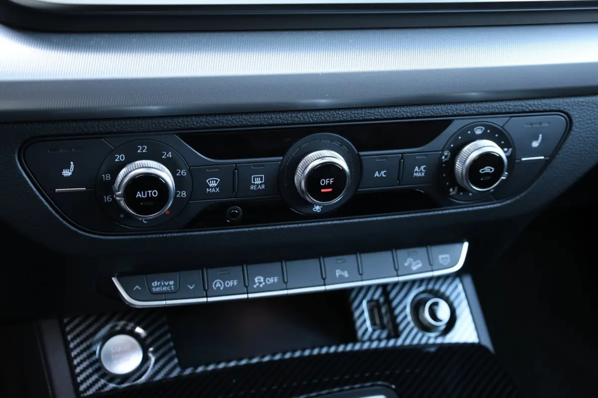 2.0 TFSI quattro 252+PK S-line LED/VIRTUAL/PANORAMADAK/LEDER+S.VERWARMING/21" LMV/PDC/CRUISE/ECC/12 MND GARANTIE!