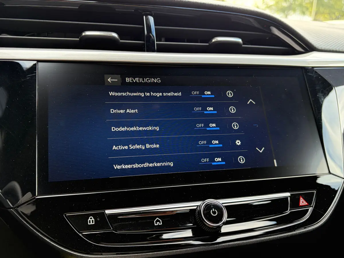 1.2 Turbo Hybrid 110 PK GS | DODEHOEK DETECTIE| CAMERA + PARKEERSENSOREN| APPLE CARPLAY/ANDROID AUTO| LED| DAB| SPORTSTOELEN| 16"LM-VELGEN| EERSTE EIGENAAR|