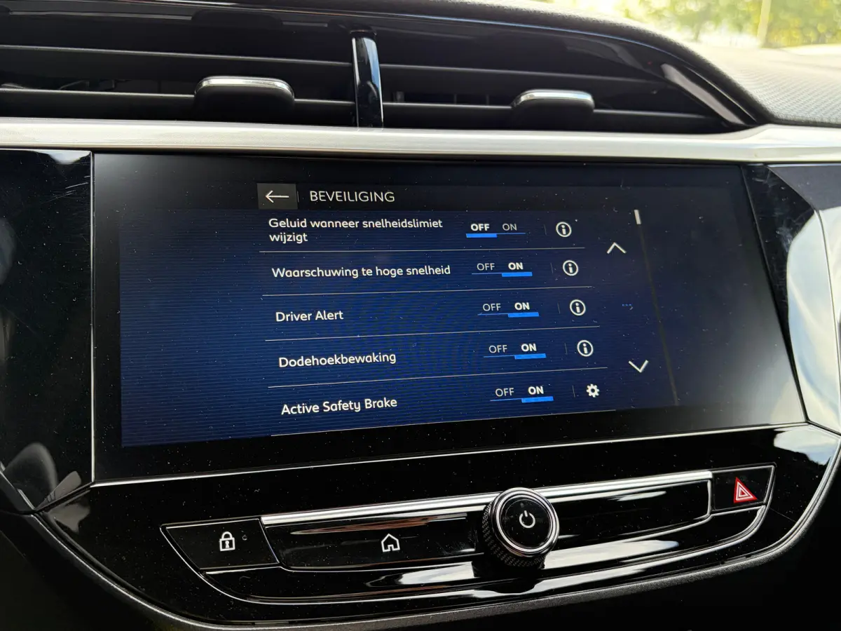 1.2 Turbo Hybrid 110 PK GS | DODEHOEK DETECTIE| CAMERA + PARKEERSENSOREN| APPLE CARPLAY/ANDROID AUTO| LED| DAB| SPORTSTOELEN| 16"LM-VELGEN| EERSTE EIGENAAR|