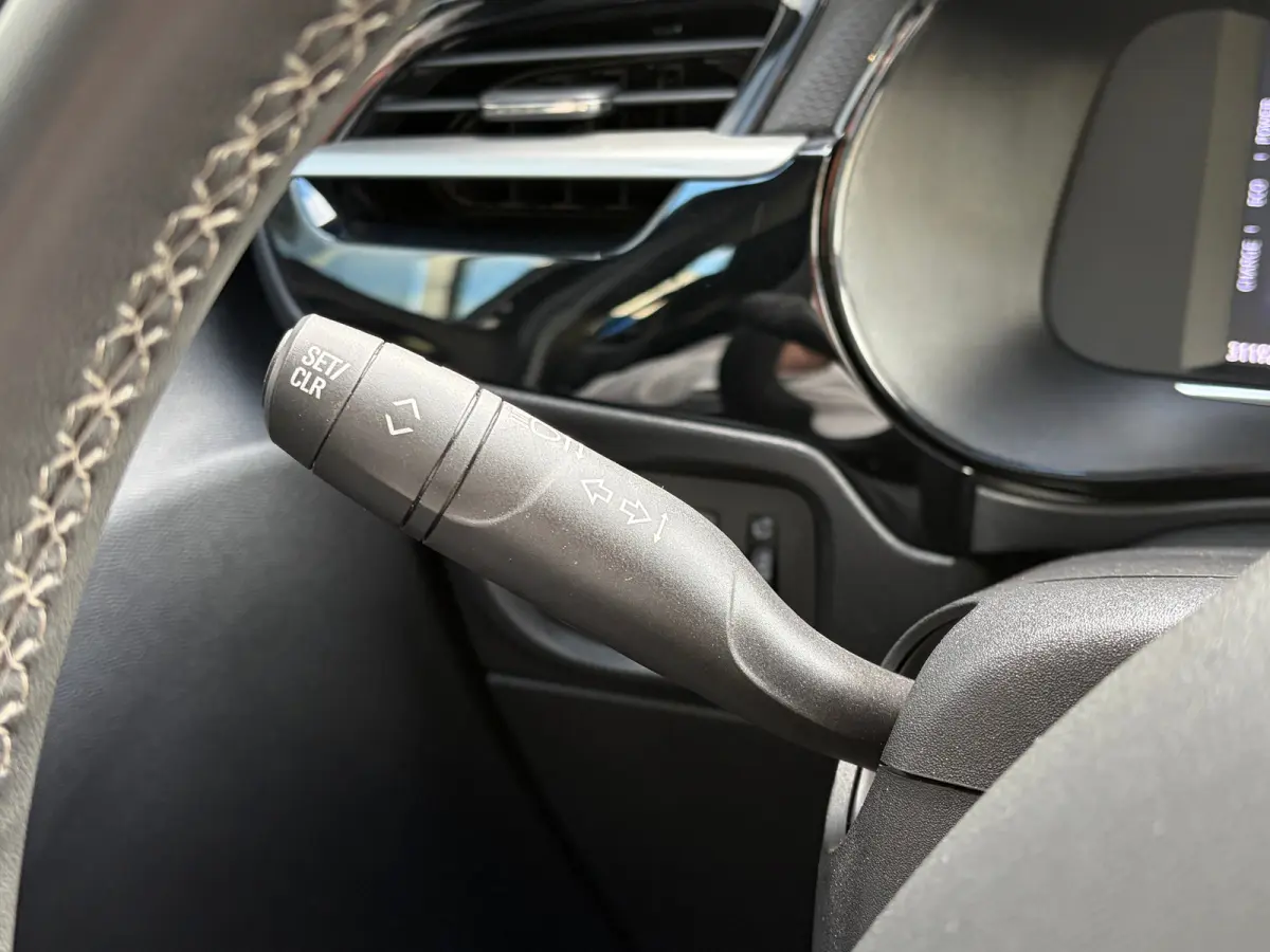 1.2 Turbo Hybrid 110 PK GS | DODEHOEK DETECTIE| CAMERA + PARKEERSENSOREN| APPLE CARPLAY/ANDROID AUTO| LED| DAB| SPORTSTOELEN| 16"LM-VELGEN| EERSTE EIGENAAR|