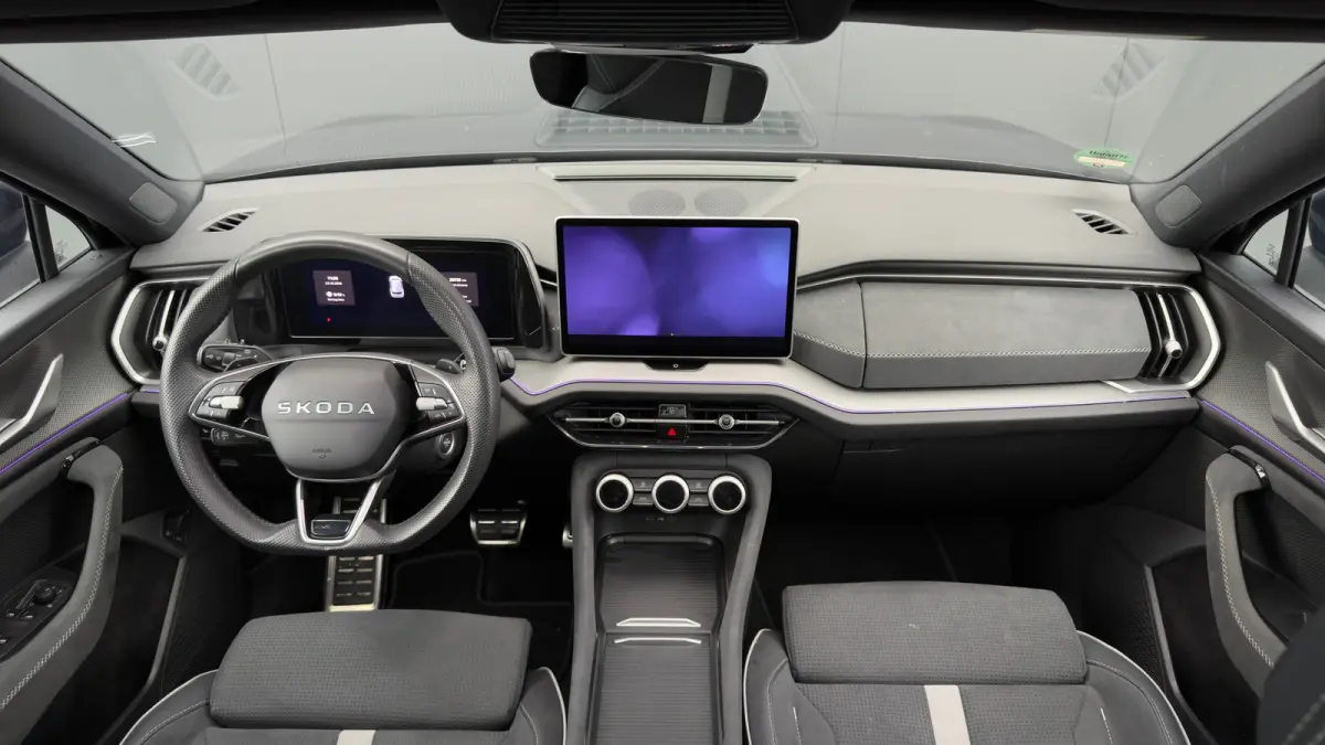 204pk 1.5 TSI PHEV Sportline Business | SOH: 100% | Panoramadak | Trekhaak | Adaptive Cruise | 360 Camera | 19" |