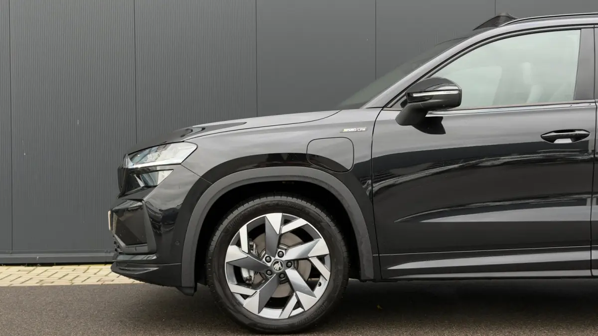 204pk 1.5 TSI PHEV Sportline Business | SOH: 100% | Panoramadak | Trekhaak | Adaptive Cruise | 360 Camera | 19" |