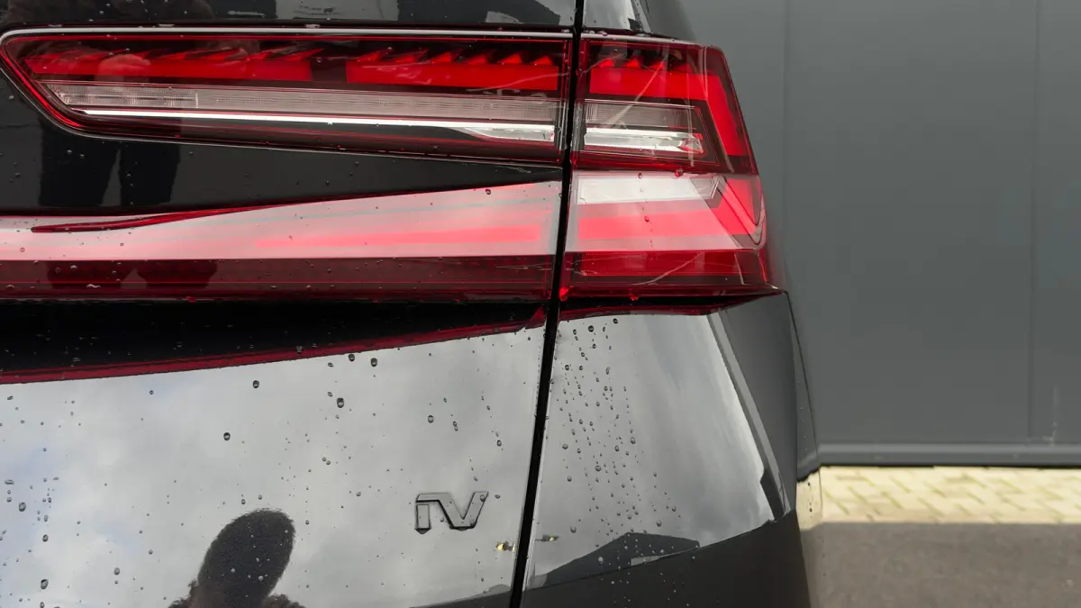 204pk 1.5 TSI PHEV Sportline Business | SOH: 100% | Panoramadak | Trekhaak | Adaptive Cruise | 360 Camera | 19" |