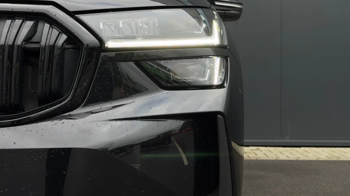 204pk 1.5 TSI PHEV Sportline Business | SOH: 100% | Panoramadak | Trekhaak | Adaptive Cruise | 360 Camera | 19" |