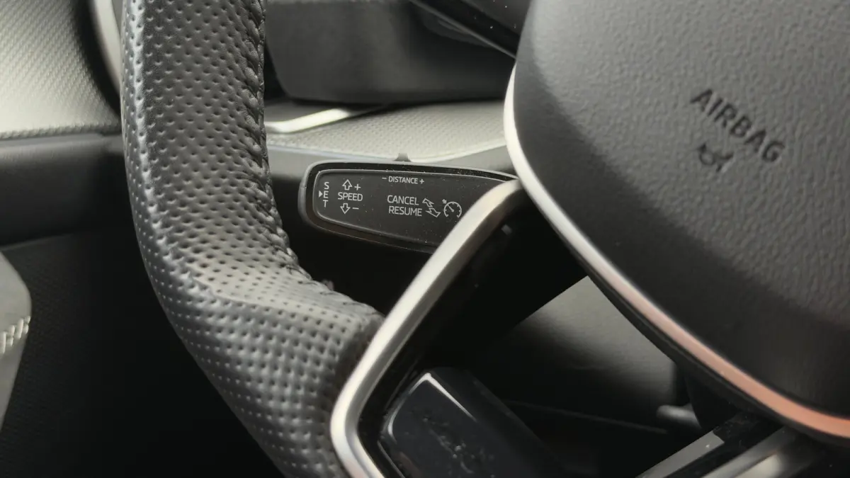 204pk 1.5 TSI PHEV Sportline Business | SOH: 100% | Panoramadak | Trekhaak | Adaptive Cruise | 360 Camera | 19" |