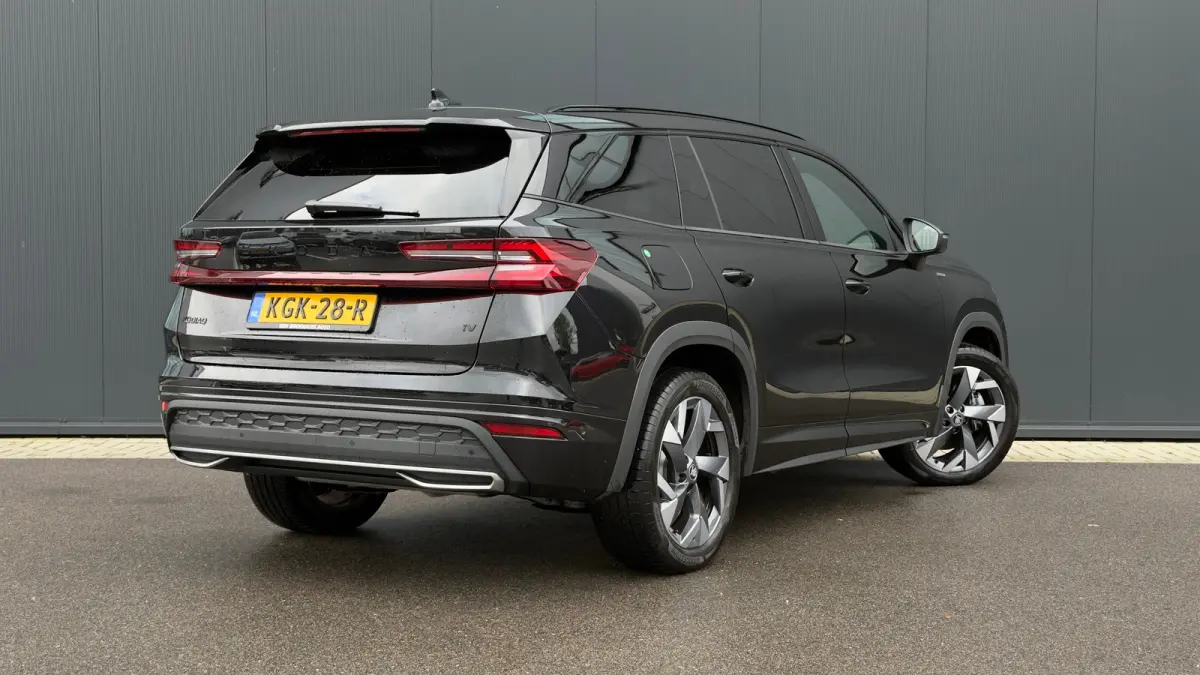 204pk 1.5 TSI PHEV Sportline Business | SOH: 100% | Panoramadak | Trekhaak | Adaptive Cruise | 360 Camera | 19" |
