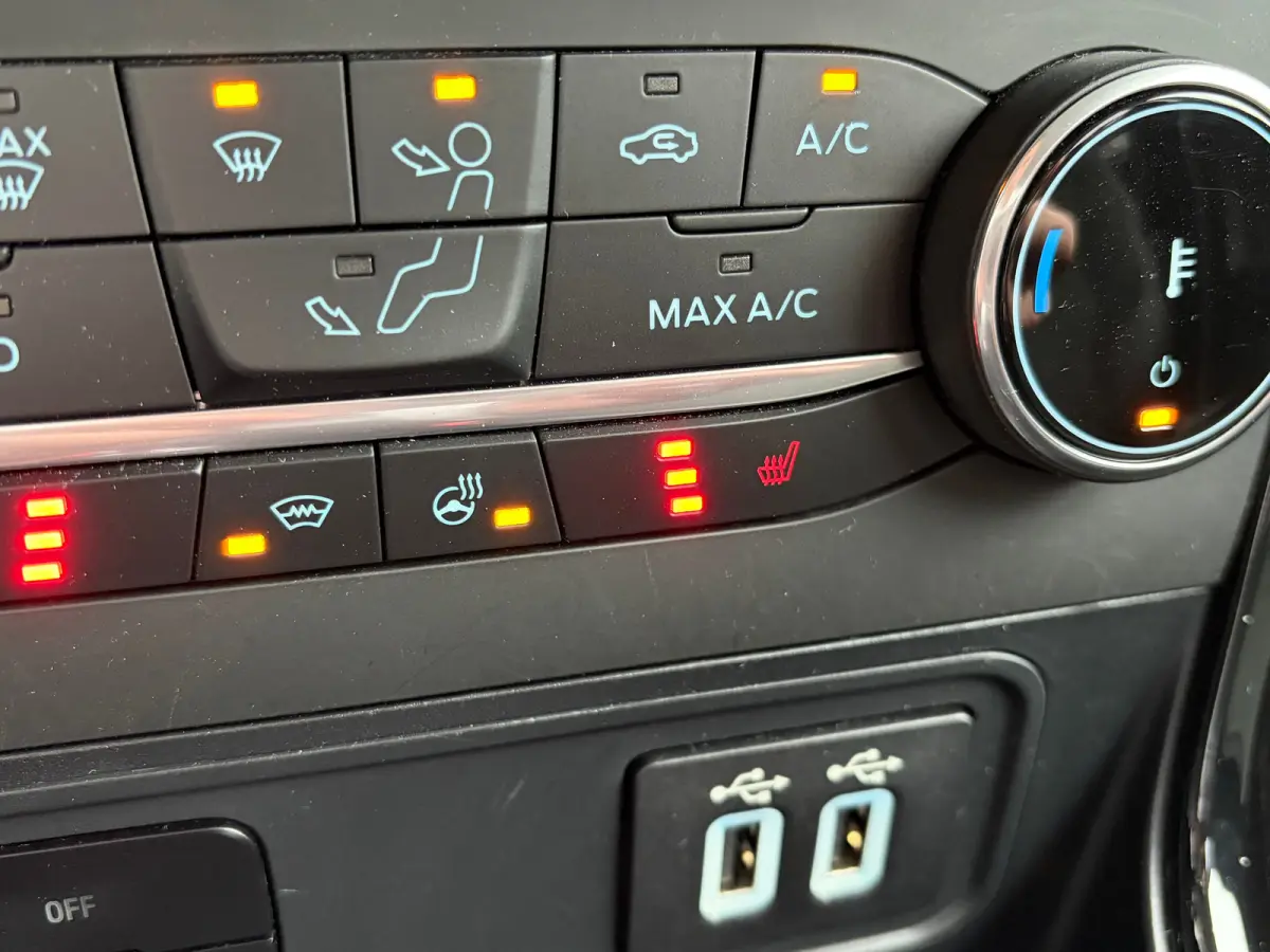 1.0 125 PK ST-Line X | STUUR, STOEL EN VOORRUITVERWARMING| B&O SOUND| HALF LEDER/HALF ALCANTARA BEKLEDING| KEYLESS ENTRY & START| FULL LED| NAVIGATIE| APPLE CARPLAY/ANDROID AUTO| CAMERA + PA
