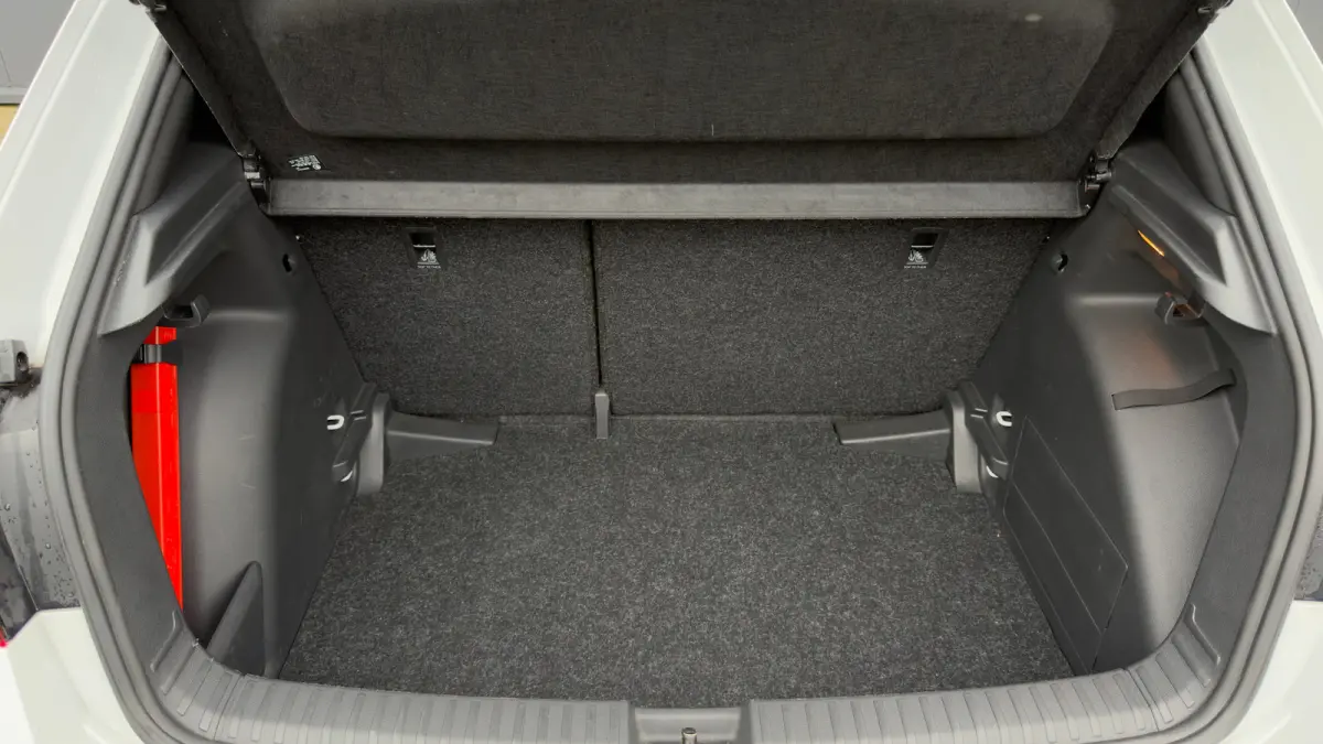 95pk 1.0 TSI Monte Carlo | Achteruitrijcamera | Cruise Control | Airco | Carplay | Verwamde Voorstoelen | 16" |