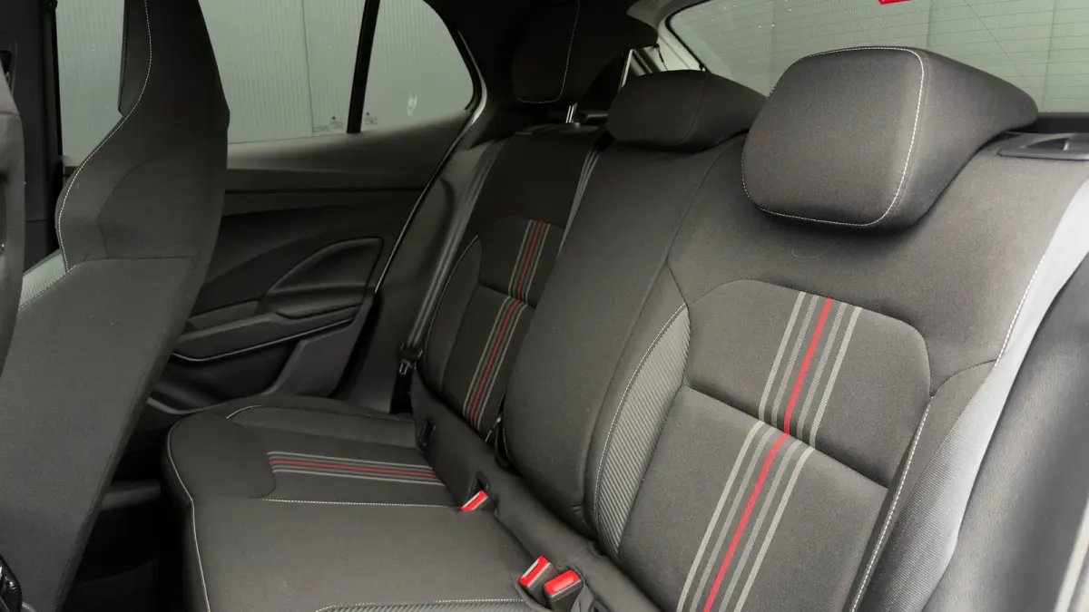 95pk 1.0 TSI Monte Carlo | Achteruitrijcamera | Cruise Control | Airco | Carplay | Verwamde Voorstoelen | 16" |