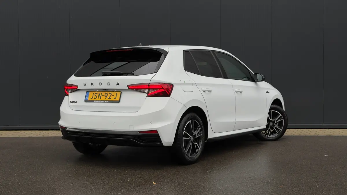 95pk 1.0 TSI Monte Carlo | Achteruitrijcamera | Cruise Control | Airco | Carplay | Verwamde Voorstoelen | 16" |