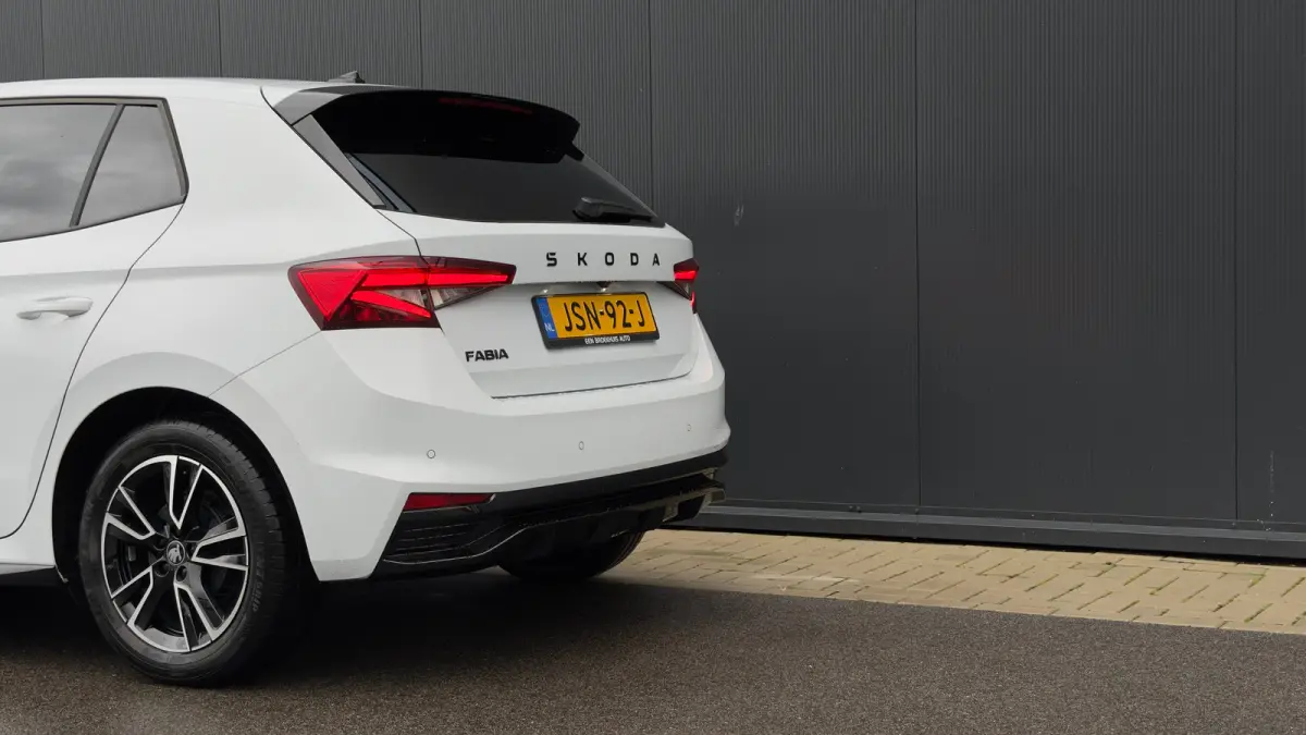 95pk 1.0 TSI Monte Carlo | Achteruitrijcamera | Cruise Control | Airco | Carplay | Verwamde Voorstoelen | 16" |