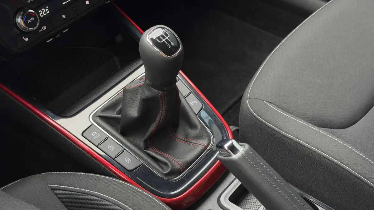 95pk 1.0 TSI Monte Carlo | Achteruitrijcamera | Cruise Control | Airco | Carplay | Verwamde Voorstoelen | 16" |