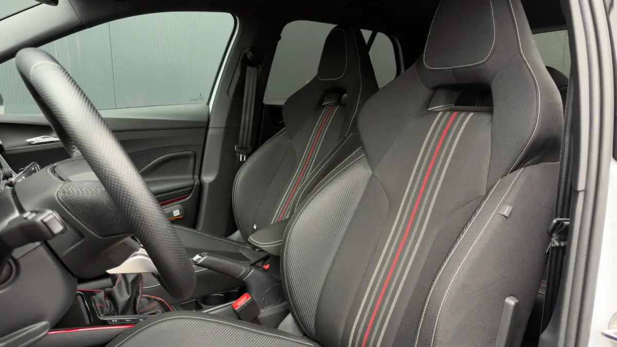 95pk 1.0 TSI Monte Carlo | Achteruitrijcamera | Cruise Control | Airco | Carplay | Verwamde Voorstoelen | 16" |