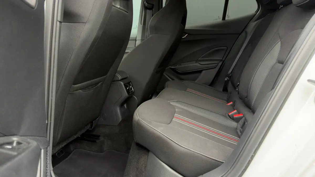 95pk 1.0 TSI Monte Carlo | Achteruitrijcamera | Cruise Control | Airco | Carplay | Verwamde Voorstoelen | 16" |