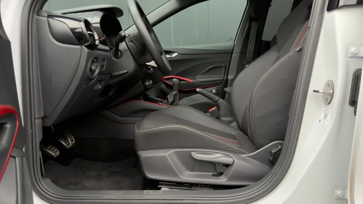 95pk 1.0 TSI Monte Carlo | Achteruitrijcamera | Cruise Control | Airco | Carplay | Verwamde Voorstoelen | 16" |