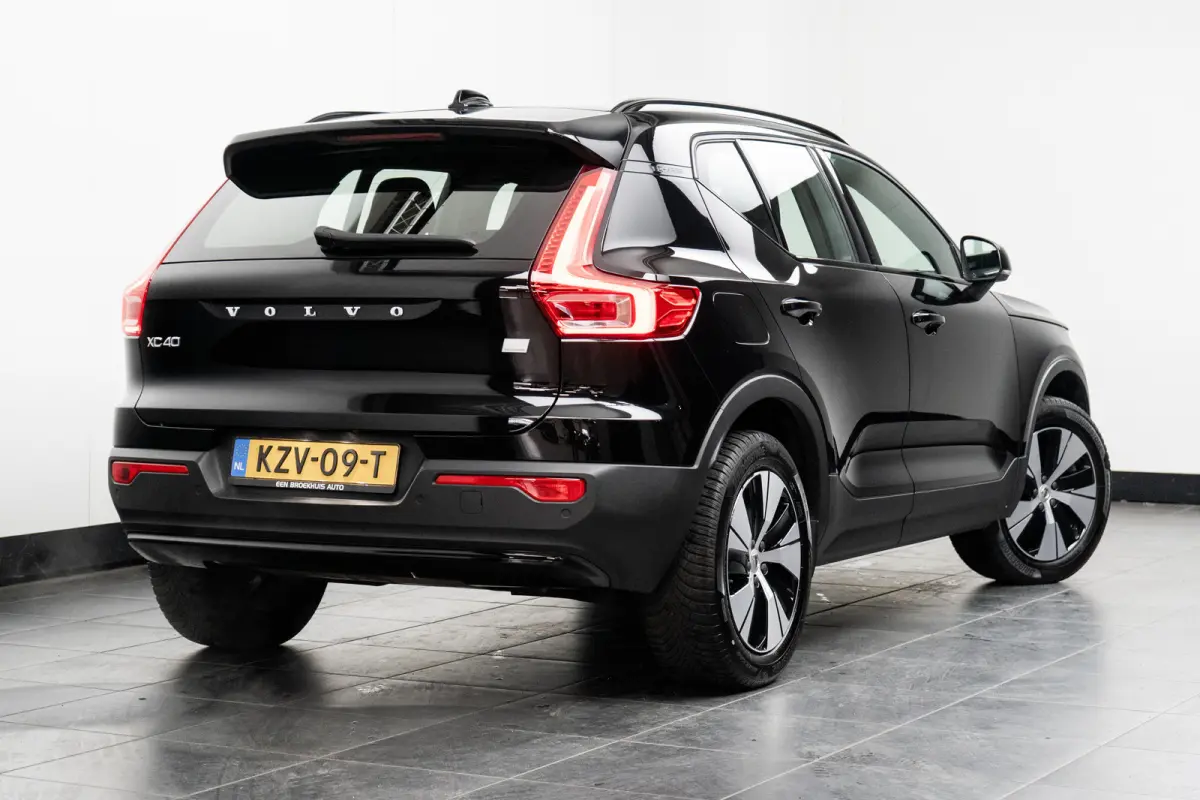 1.5 T5 R-Design | Trekhaak | Camera | Stuur/stoelverwarming | Memory | Harman/Kardon