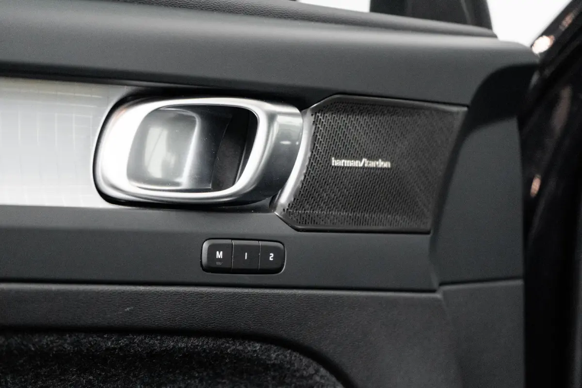 1.5 T5 R-Design | Trekhaak | Camera | Stuur/stoelverwarming | Memory | Harman/Kardon