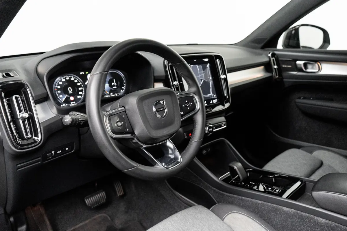 1.5 T5 R-Design | Trekhaak | Camera | Stuur/stoelverwarming | Memory | Harman/Kardon