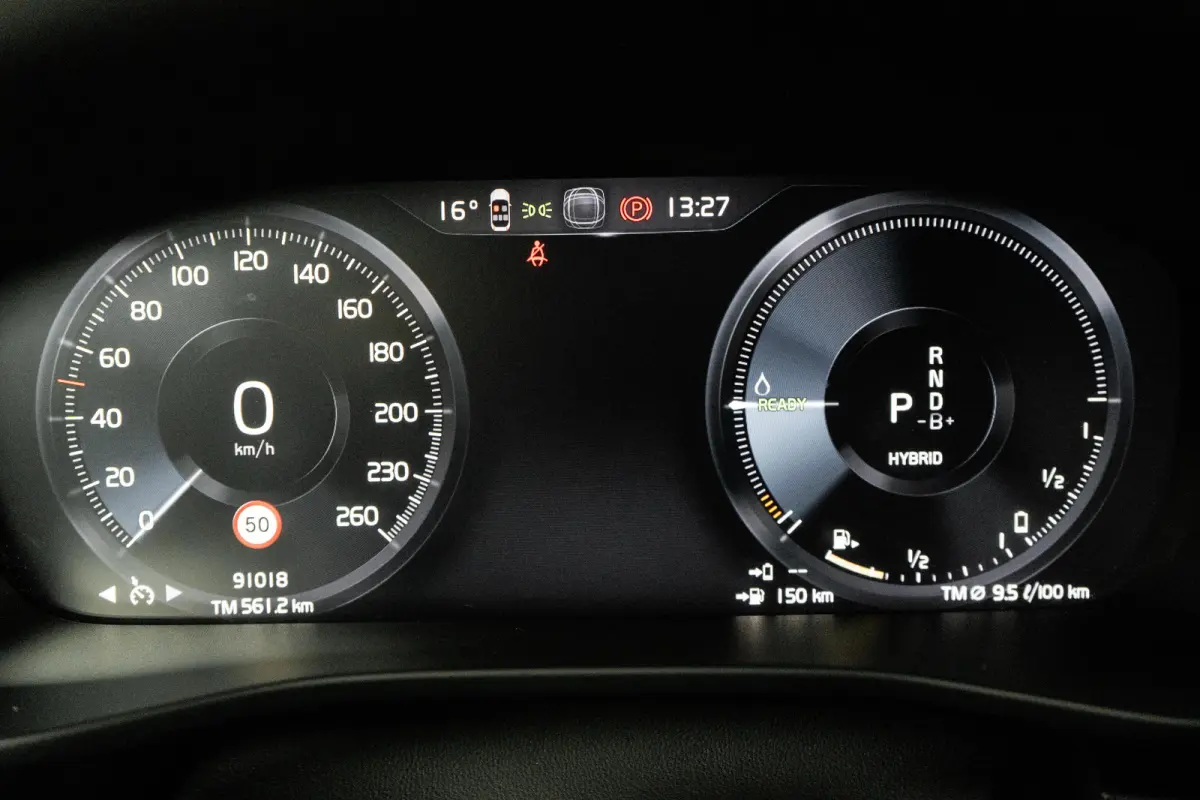 1.5 T5 R-Design | Trekhaak | Camera | Stuur/stoelverwarming | Memory | Harman/Kardon