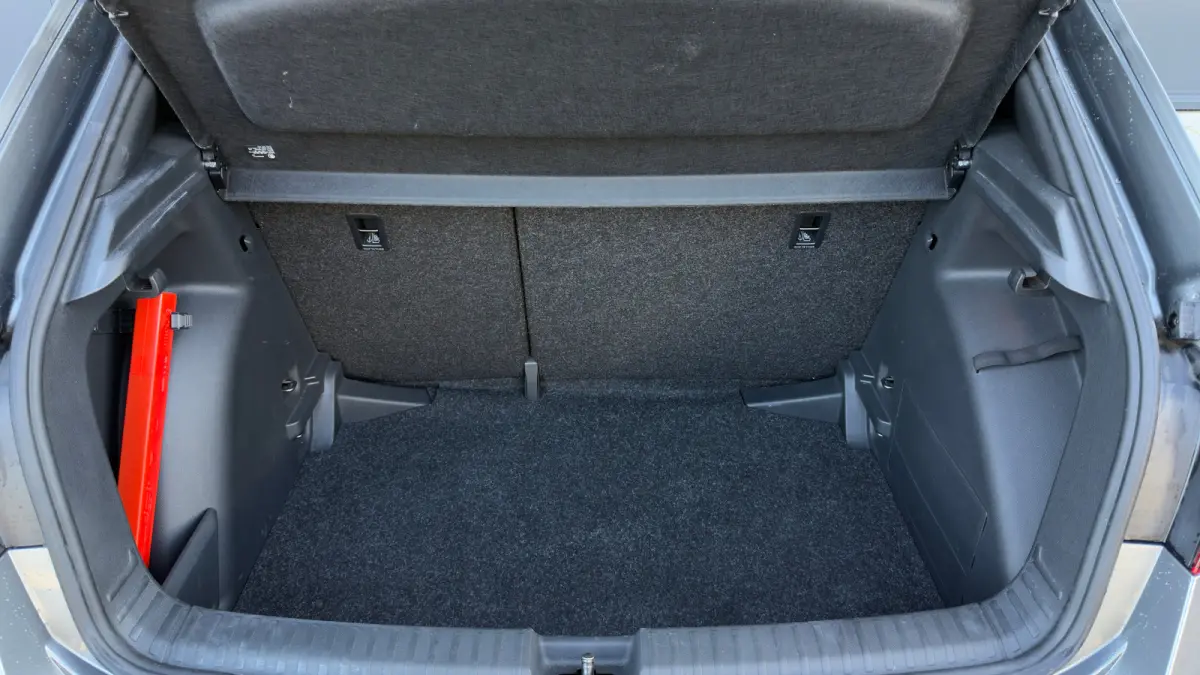 95pk 1.0 TSI Monte Carlo | Achteruitrijcamera | Cruise Control | Airco | Carplay | Verwamde Voorstoelen | 16" |