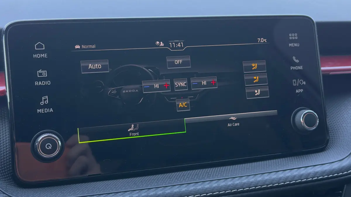 95pk 1.0 TSI Monte Carlo | Achteruitrijcamera | Cruise Control | Airco | Carplay | Verwamde Voorstoelen | 16" |