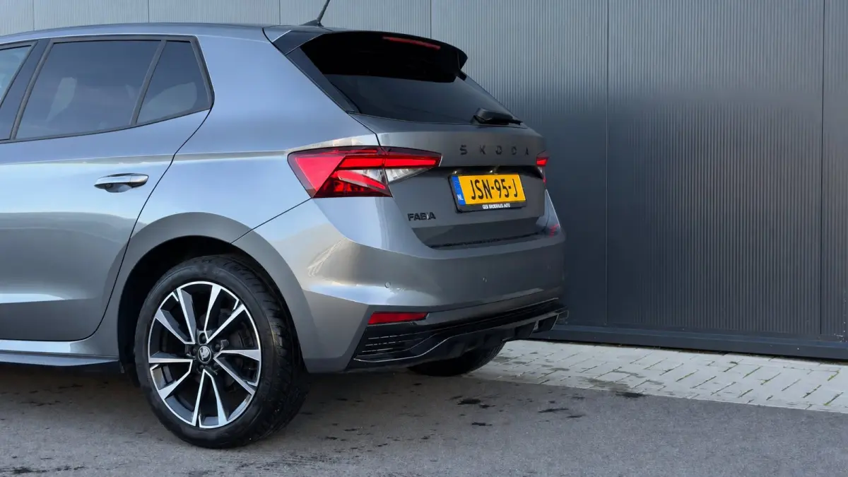 95pk 1.0 TSI Monte Carlo | Achteruitrijcamera | Cruise Control | Airco | Carplay | Verwamde Voorstoelen | 16" |
