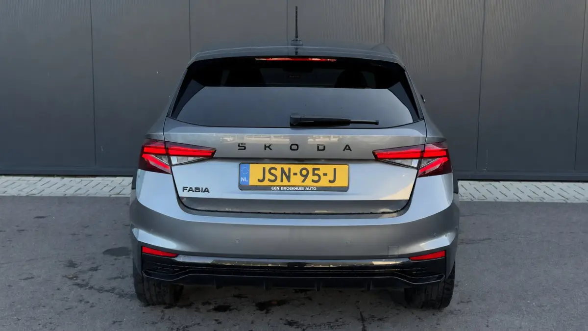 95pk 1.0 TSI Monte Carlo | Achteruitrijcamera | Cruise Control | Airco | Carplay | Verwamde Voorstoelen | 16" |
