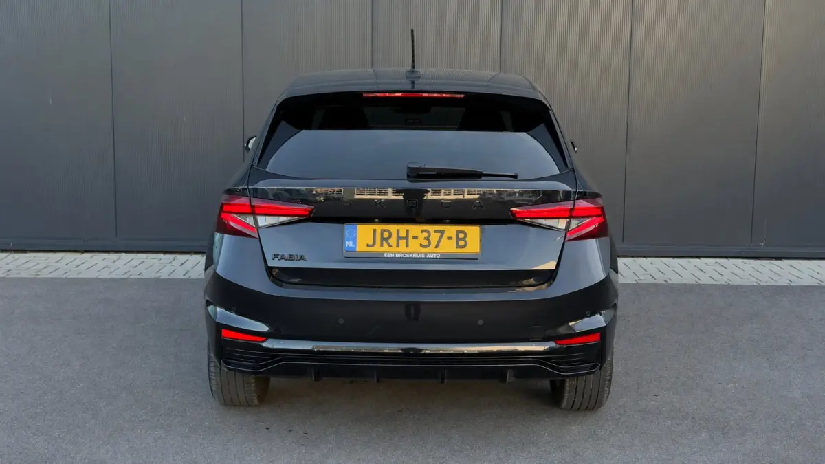 95pk 1.0 TSI Monte Carlo | Achteruitrijcamera | Cruise Control | Airco | Carplay | Verwamde Voorstoelen | 16" |