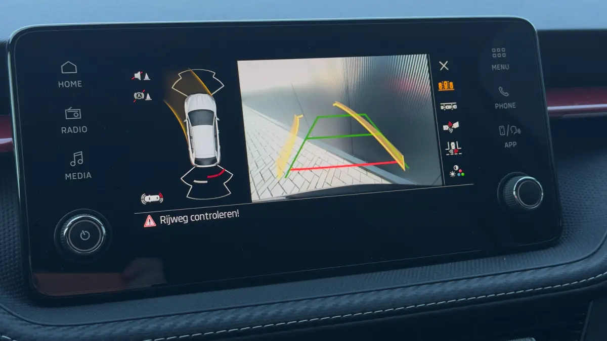 95pk 1.0 TSI Monte Carlo | Achteruitrijcamera | Cruise Control | Airco | Carplay | Verwamde Voorstoelen | 16" |
