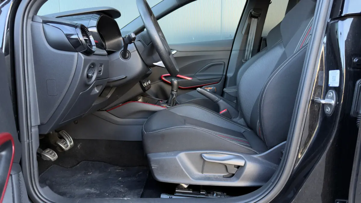 95pk 1.0 TSI Monte Carlo | Achteruitrijcamera | Cruise Control | Airco | Carplay | Verwamde Voorstoelen | 16" |