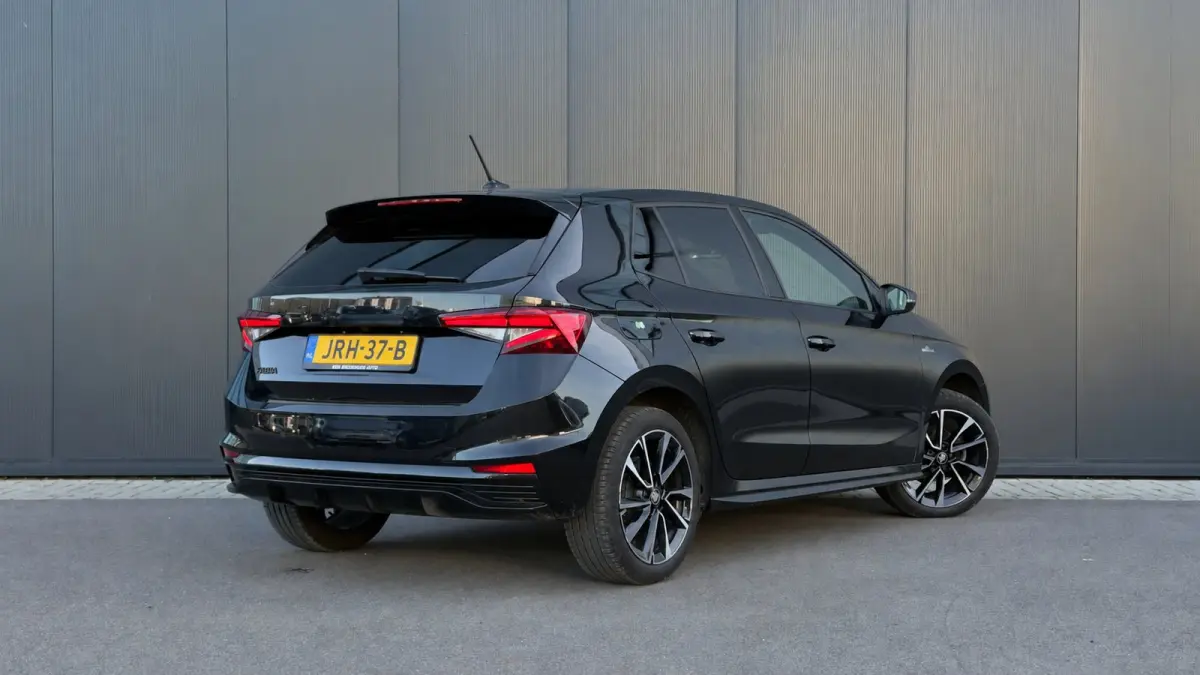 95pk 1.0 TSI Monte Carlo | Achteruitrijcamera | Cruise Control | Airco | Carplay | Verwamde Voorstoelen | 16" |