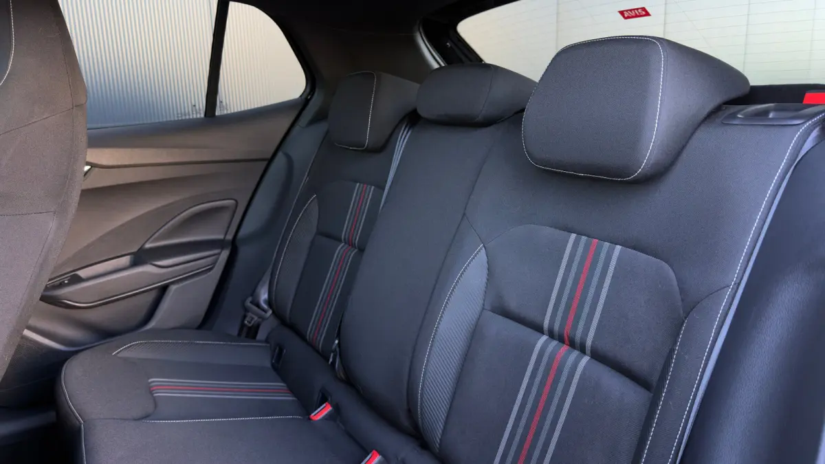 95pk 1.0 TSI Monte Carlo | Achteruitrijcamera | Cruise Control | Airco | Carplay | Verwamde Voorstoelen | 16" |