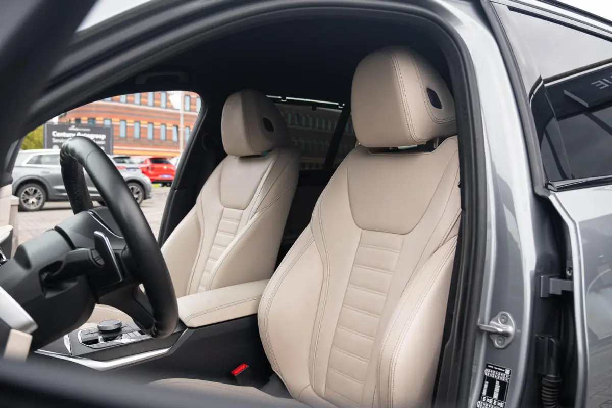 330e Facelift M-Sport|WideScreen|Org NL NAP|CarPlay|Leder|Harman & Kardon|2e Eig|Nieuwstaat|Dealer Onderhouden