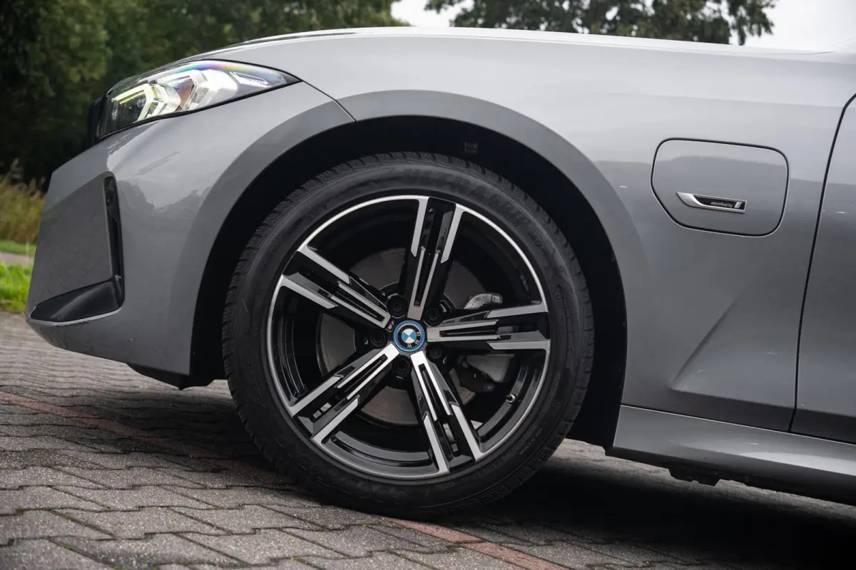 330e Facelift M-Sport|WideScreen|Org NL NAP|CarPlay|Leder|Harman & Kardon|2e Eig|Nieuwstaat|Dealer Onderhouden