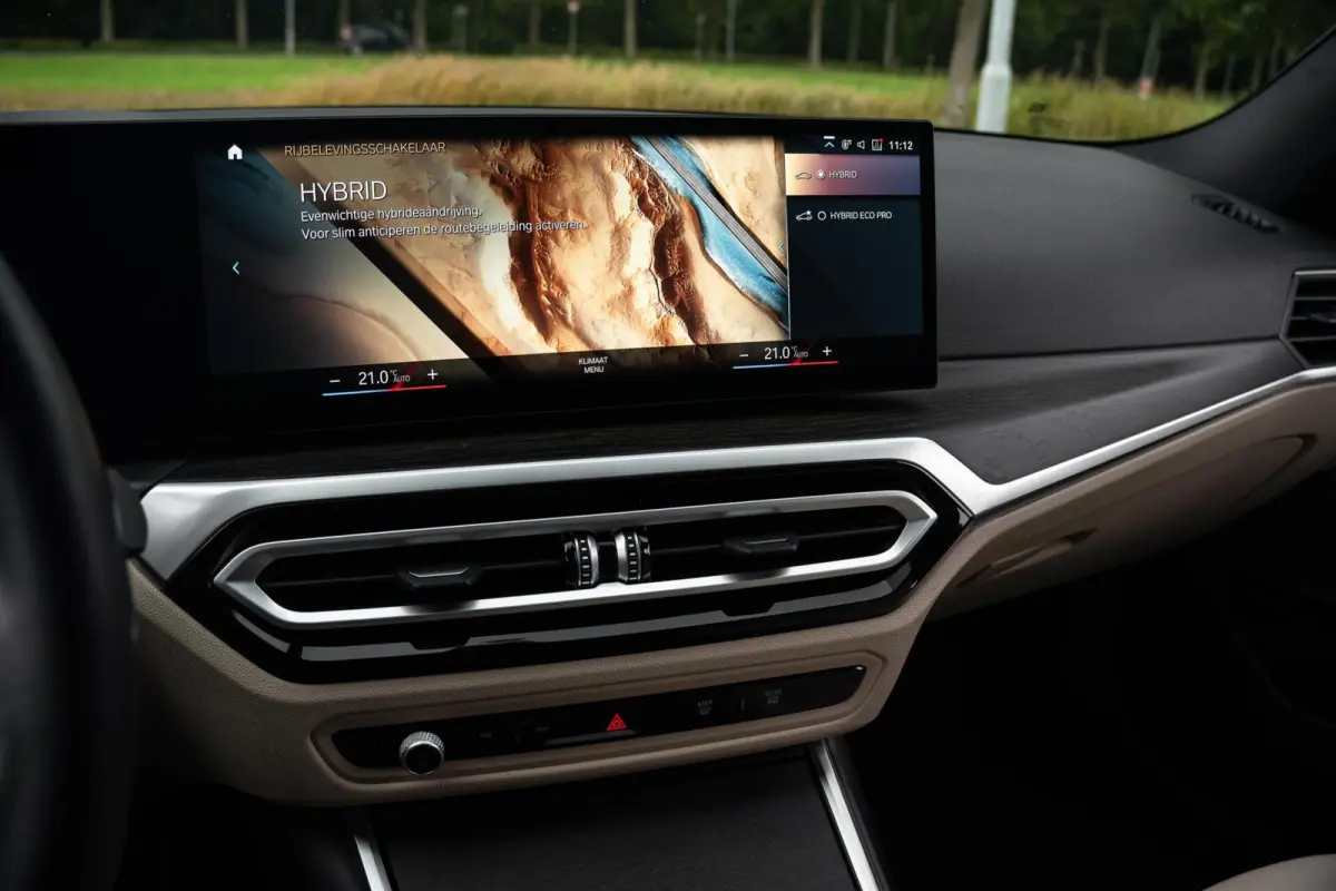 330e Facelift M-Sport|WideScreen|Org NL NAP|CarPlay|Leder|Harman & Kardon|2e Eig|Nieuwstaat|Dealer Onderhouden