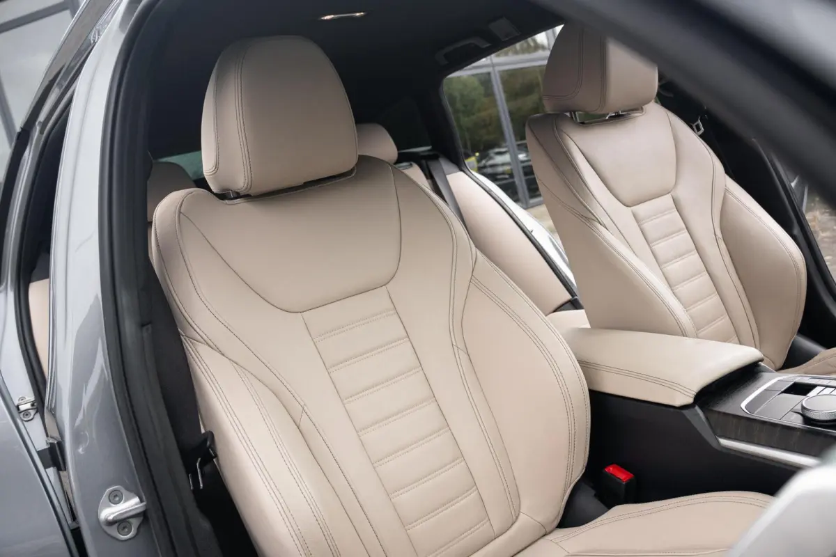 330e Facelift M-Sport|WideScreen|Org NL NAP|CarPlay|Leder|Harman & Kardon|2e Eig|Nieuwstaat|Dealer Onderhouden