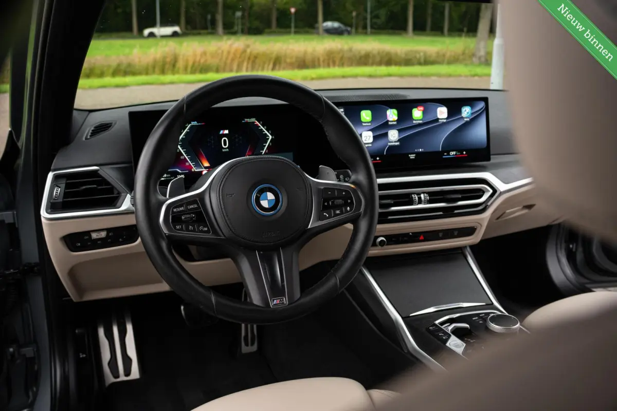 330e Facelift M-Sport|WideScreen|Org NL NAP|CarPlay|Leder|Harman & Kardon|2e Eig|Nieuwstaat|Dealer Onderhouden