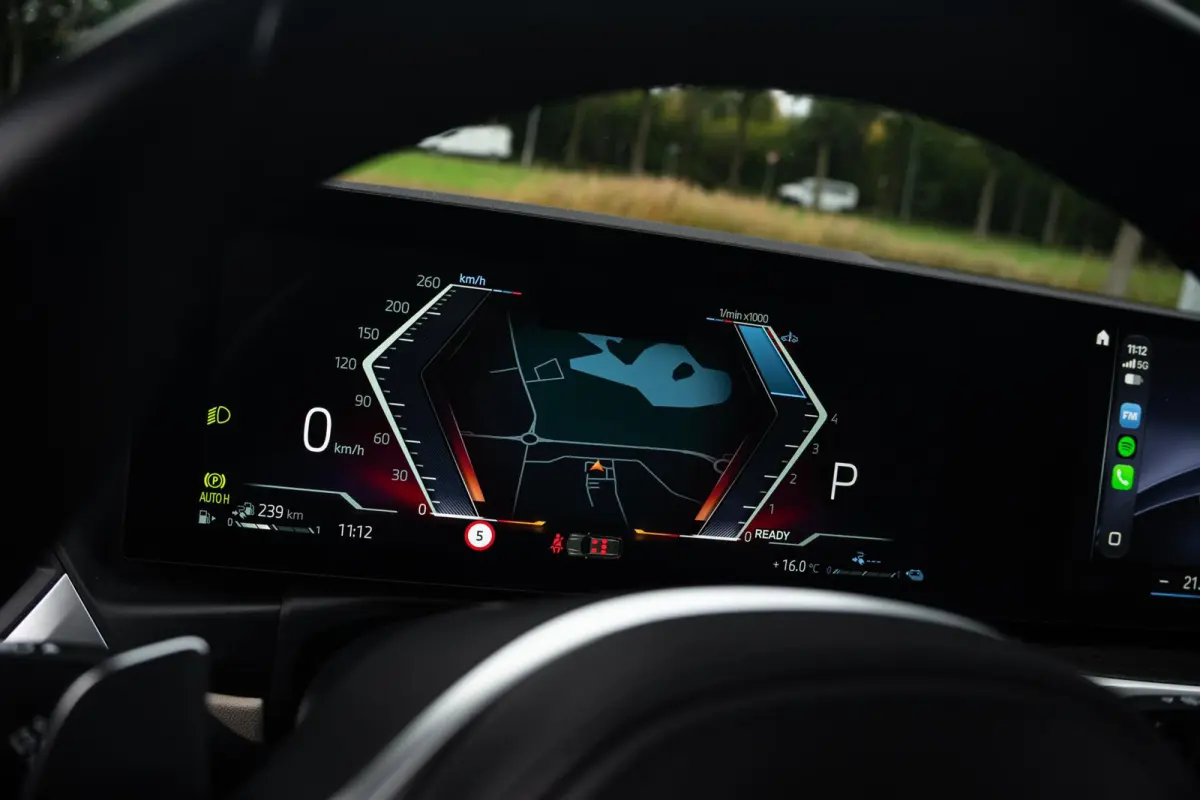 330e Facelift M-Sport|WideScreen|Org NL NAP|CarPlay|Leder|Harman & Kardon|2e Eig|Nieuwstaat|Dealer Onderhouden
