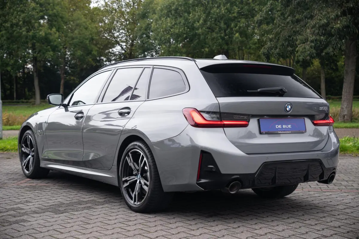 330e Facelift M-Sport|WideScreen|Org NL NAP|CarPlay|Leder|Harman & Kardon|2e Eig|Nieuwstaat|Dealer Onderhouden