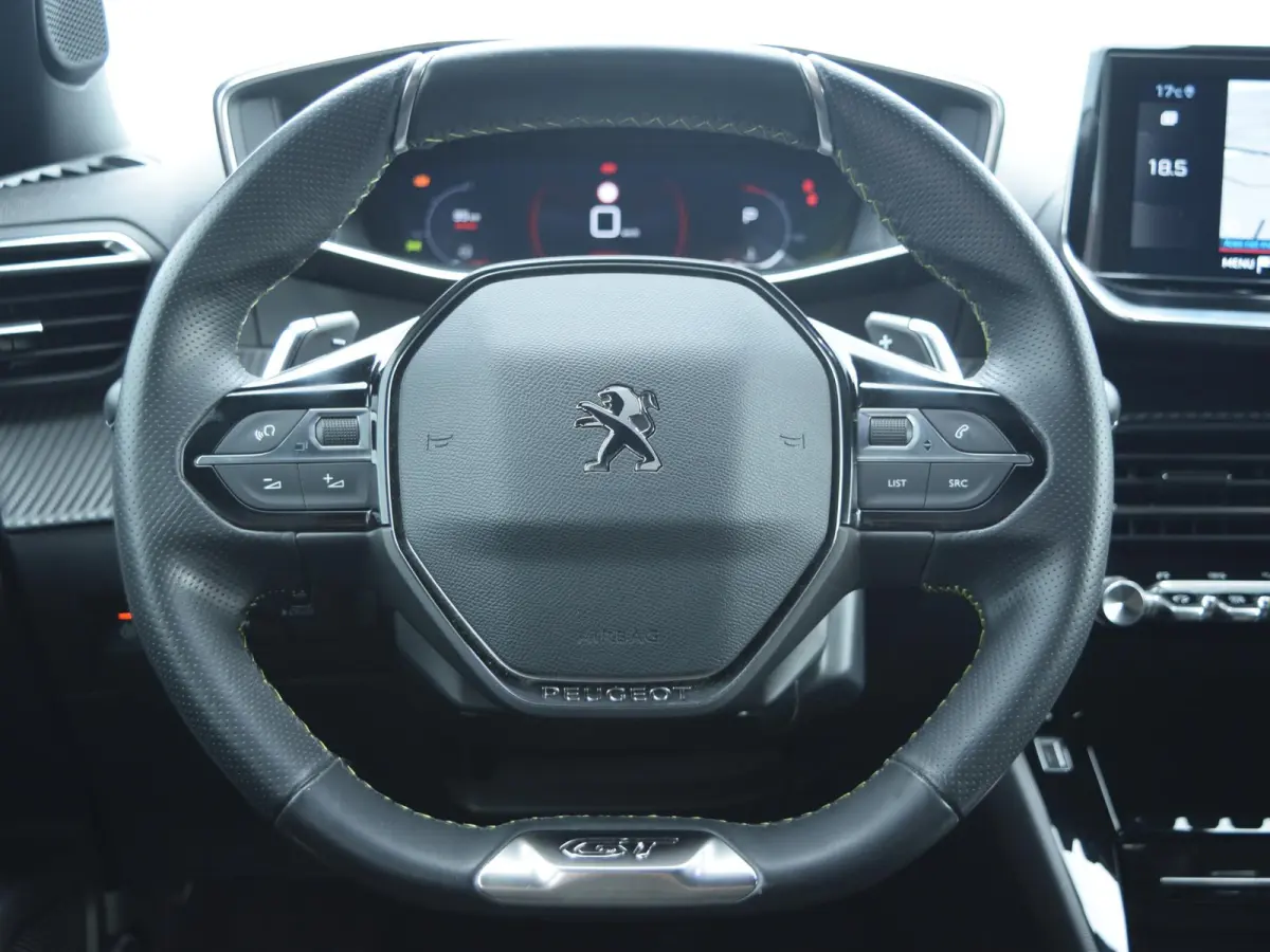 1.2 PureTech GT-Line | AUTOMAAT | 130 PK | SCHUIF / KANTELDAK | PARKEERSENSOREN MET CAMERA | 49.563 KM