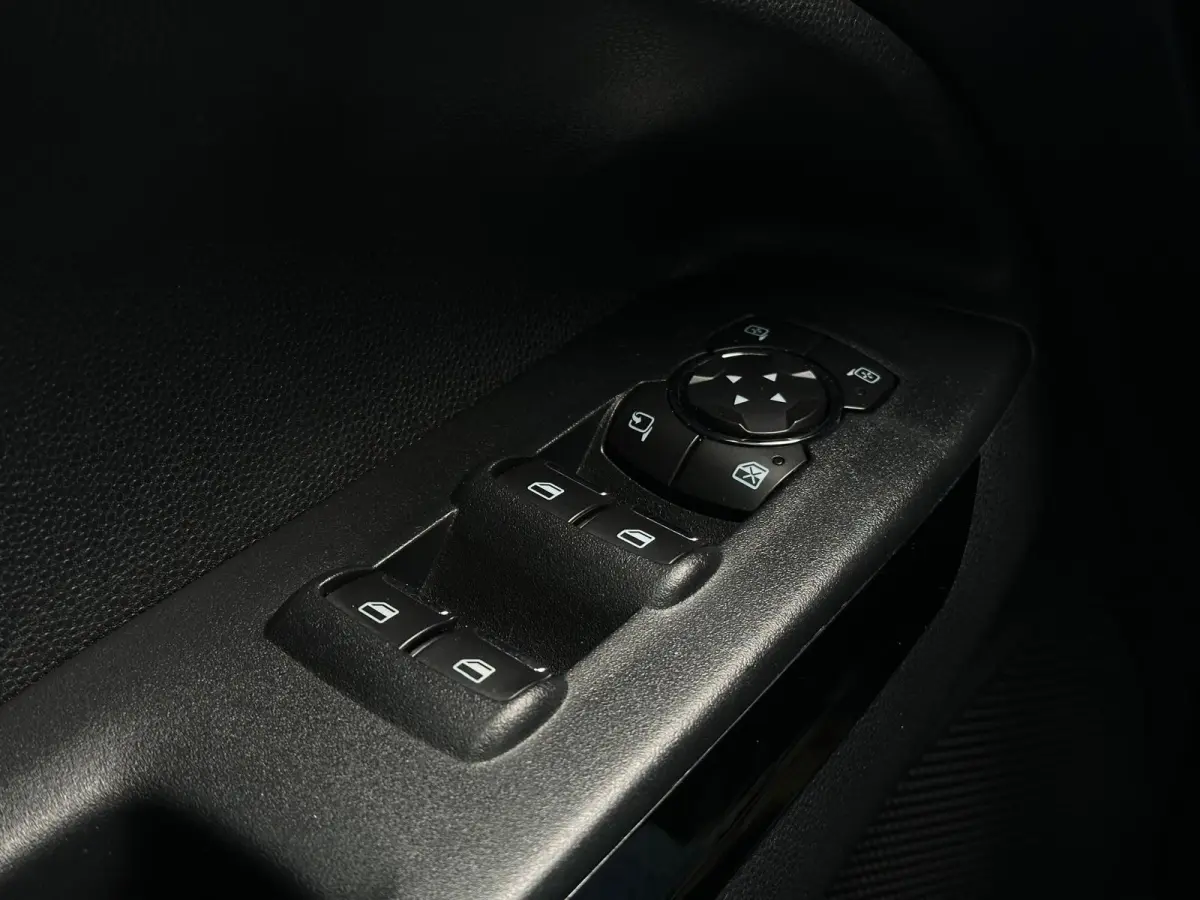 1.0 EcoBoost Titanium, Airco, Bluetooth, CarPlay, Cruise, Navi, PDC