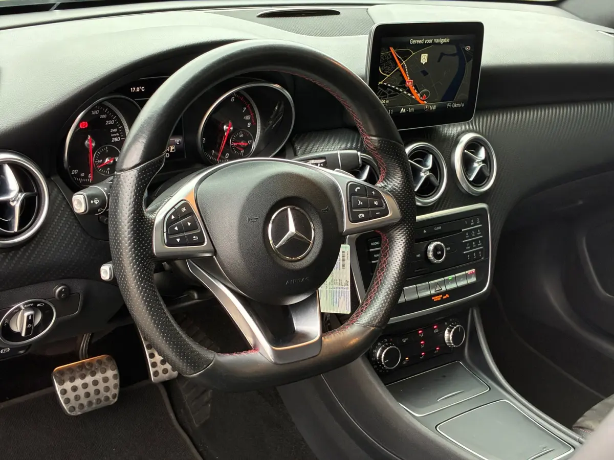 180 AMG Night Edition Plus|Automaat|Panoramadak|Camera|Navigatie|PDC|Airco|CruiseControl|Nieuwe APK|