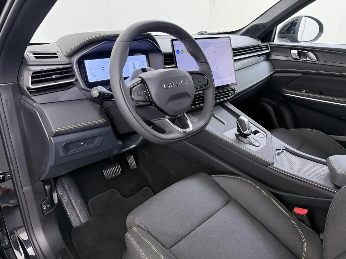 1.5 Core FABRIEKSGARANTIE T/M 2030!!! | ACHTERUITRIJ CAMERA | APPLE CARPLAY / ANDROID AUTO | KEYLESS ENTRY | STOELVERWARMING |